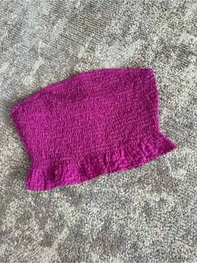 Le Lis Strapless Smocked Top in Magenta